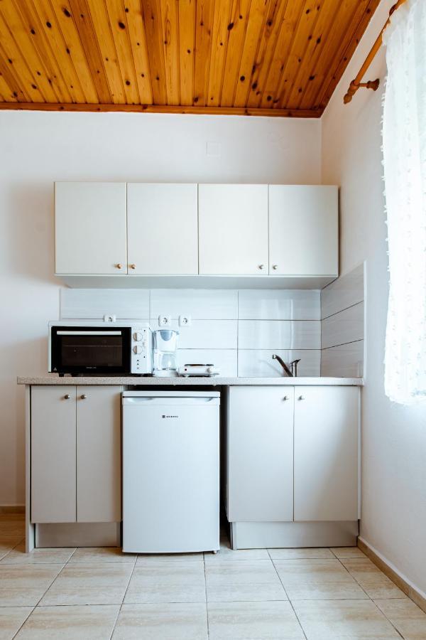 Koulouris Apartments & Studios