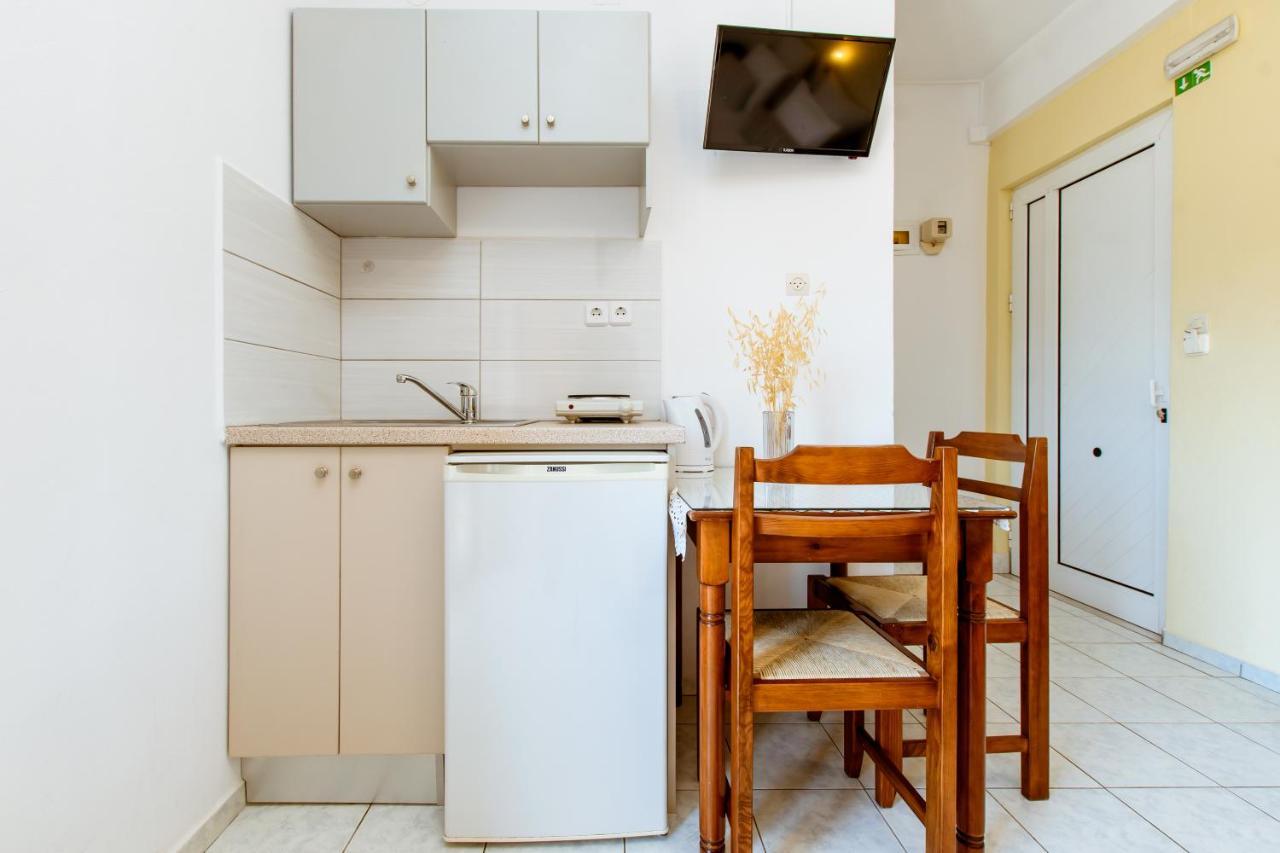 Koulouris Apartments & Studios Country house *