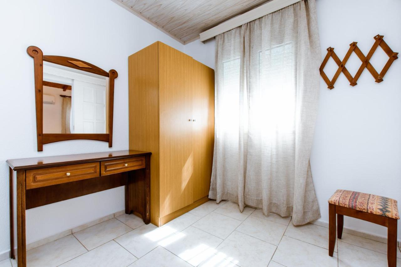 Koulouris Apartments & Studios Country house Kalyves