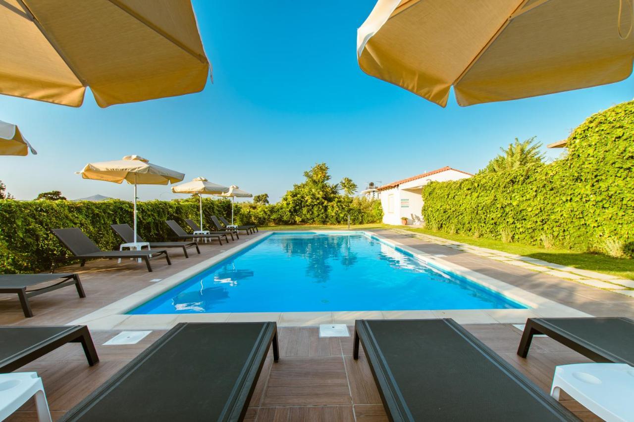 Koulouris Apartments & Studios